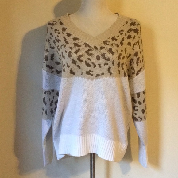 C/Z Collection by Cezele Brown and White Animal Print Sweater (sz L) - Picture 1 of 7